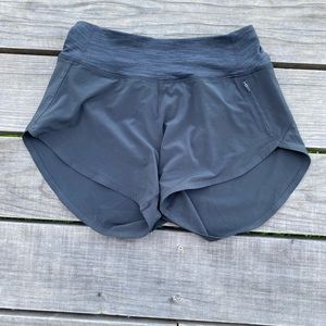 Outdoor Voices Hudson 2.5” Shorts